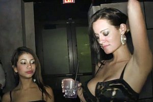 欧美人妖熟妇性爱内射
